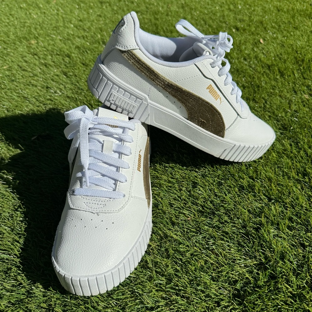 Puma Carina sneakers